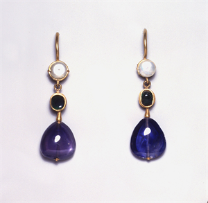 Image of Pair of Earrings with Pearls, Emeralds, and Sapphires 