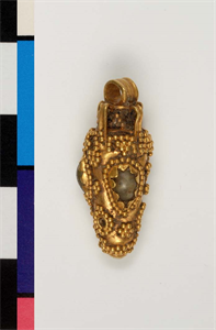 Image of Amphora-Shaped Pendant 