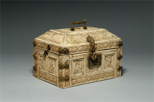 Image of Rosette Casket with Warriors, Dionysiac Figures, and Animals