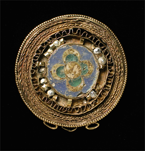 Image of Circular fibula with Braided Wire on Outer Borders and Enameled Central Roundel