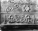 Additional Image Detail of vegetal decoration on lid